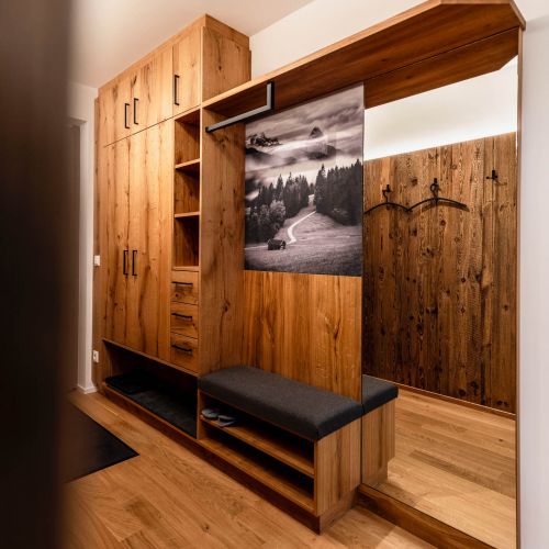 HallwayIwithcoatrack