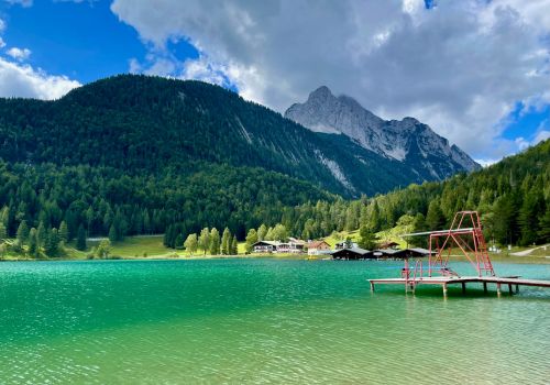 Lautersee - malerischer Gebirgssee in Bayern